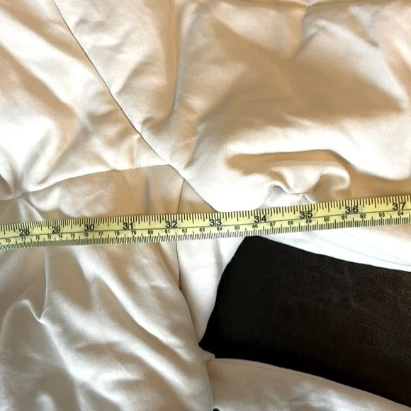 Women's Cotton Padded Home Coat, Ivory, 3X. Amazon Essentials. Cozy & Chic - Picture 6 of 7